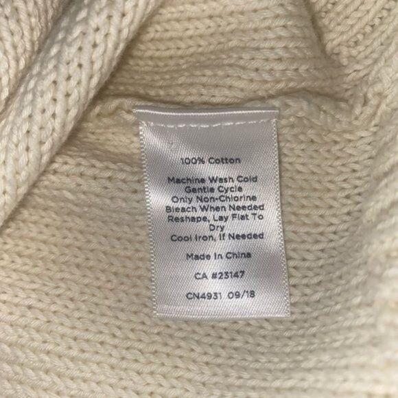Talbots Petite Women’s Cotton Knit Sweater Cream Button Shoulder Size PS - Picture 9 of 9
